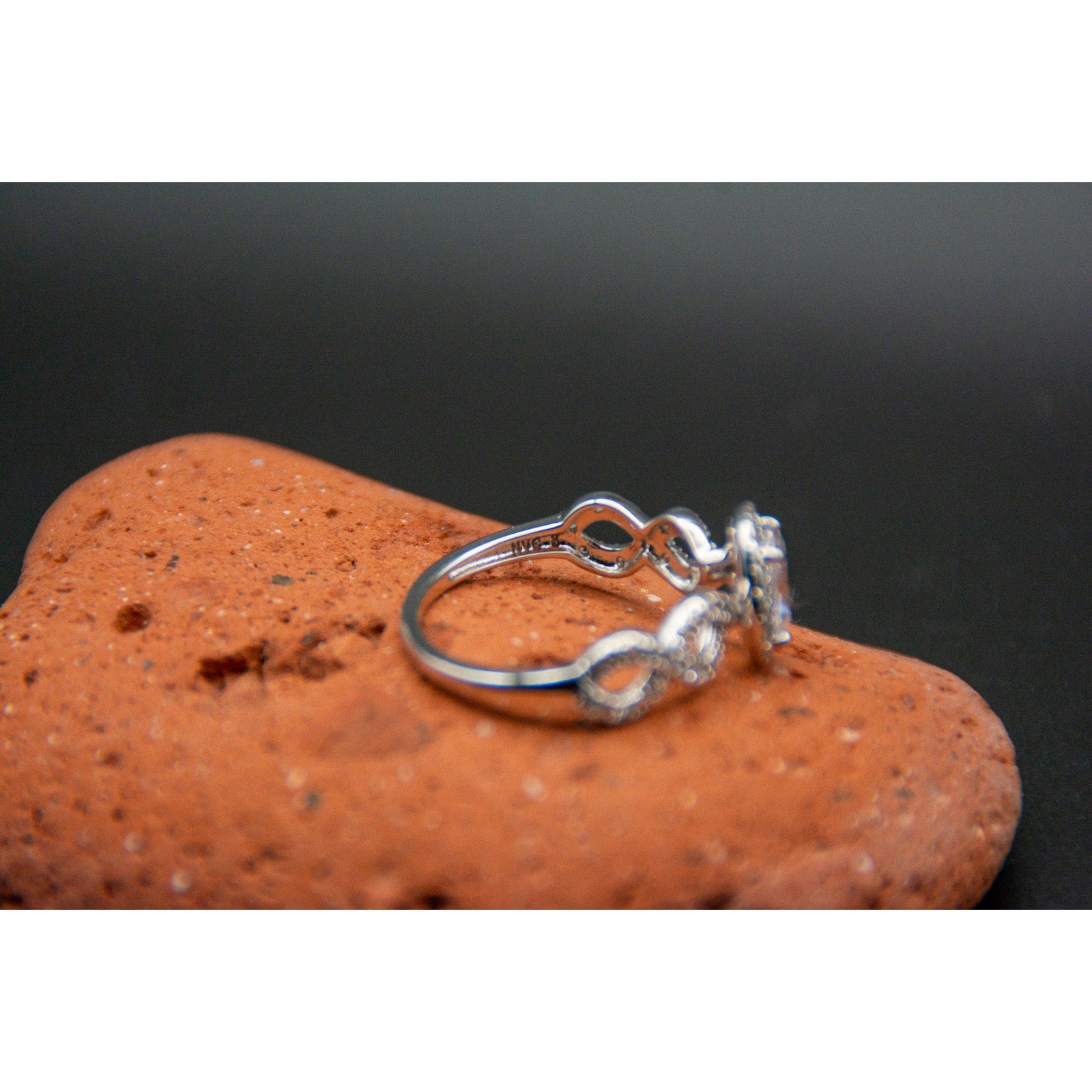 Vintage NVC Sterling Silver Oval Halo Infinity Band Ring Size 8