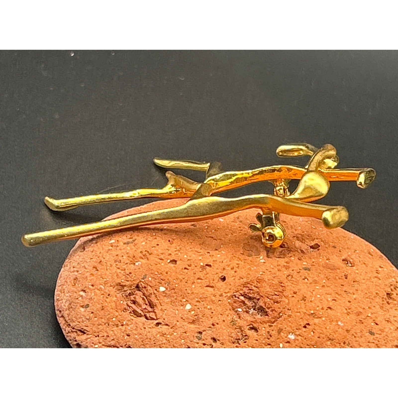 Vintage Modernist Dancing Couple Gold Tone Brooch Matte Polished Pin 3x3"