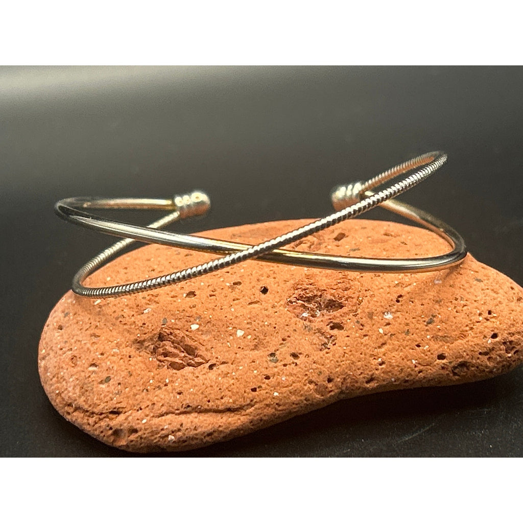 Vintage Silver Tone Coiled & Smooth Wire Crisscross Cuff Bracelet Open Bangle