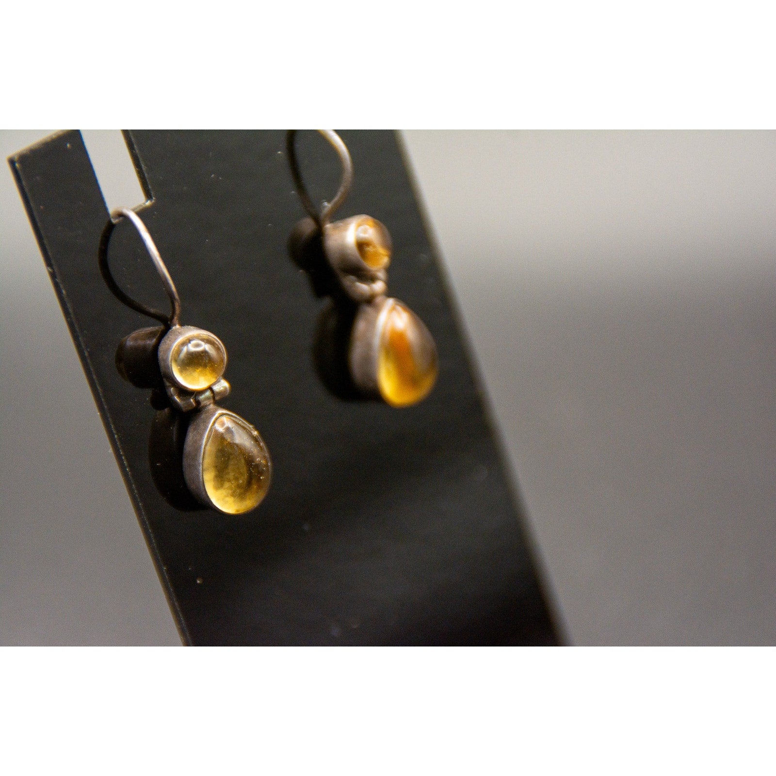 Vtg 925 Sterling Silver Citrine Cabochon Hinge Teardrop Dangle Hook Earrings