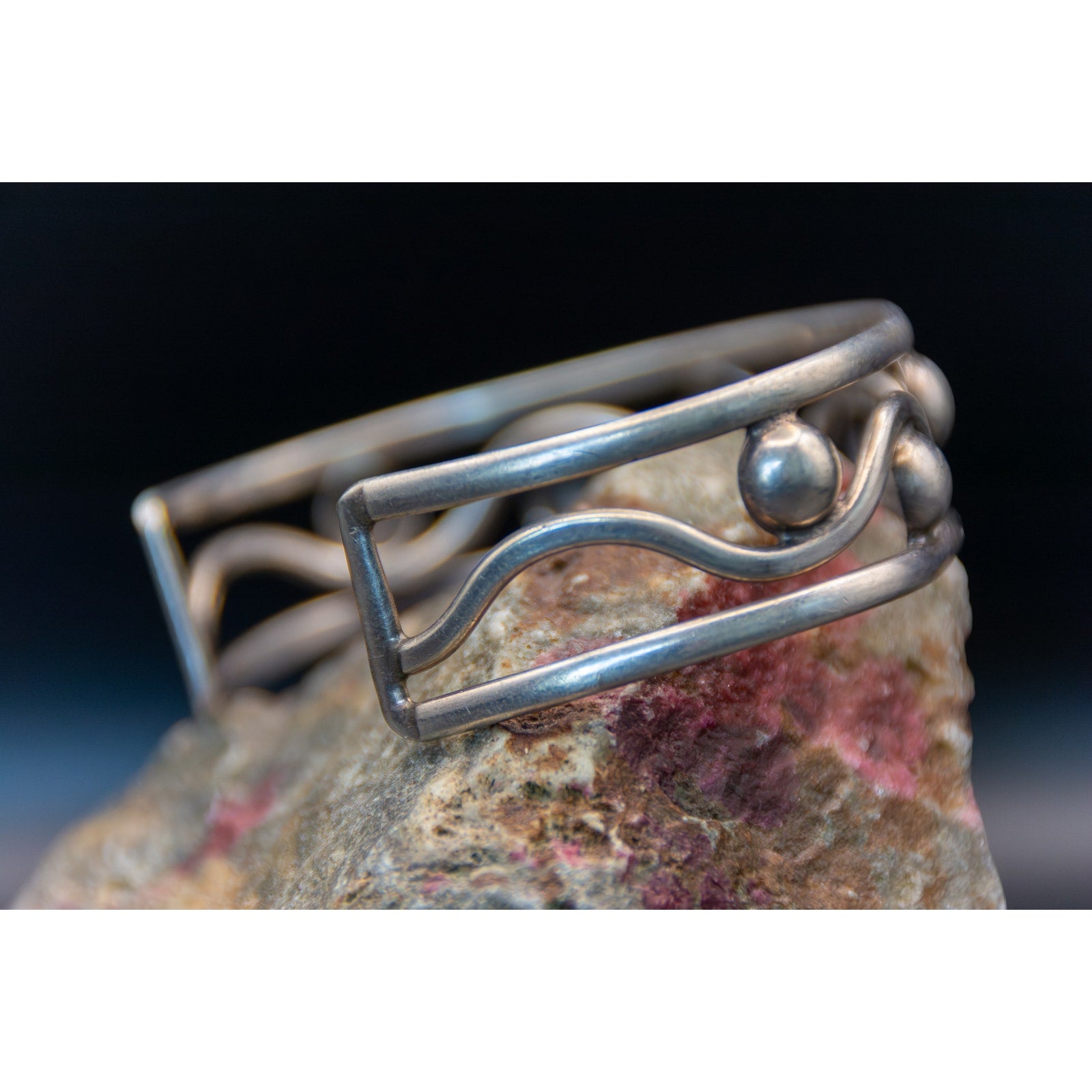 Vintage Wavy Sterling Silver Cuff - Mexican Taxco Style size 6.5