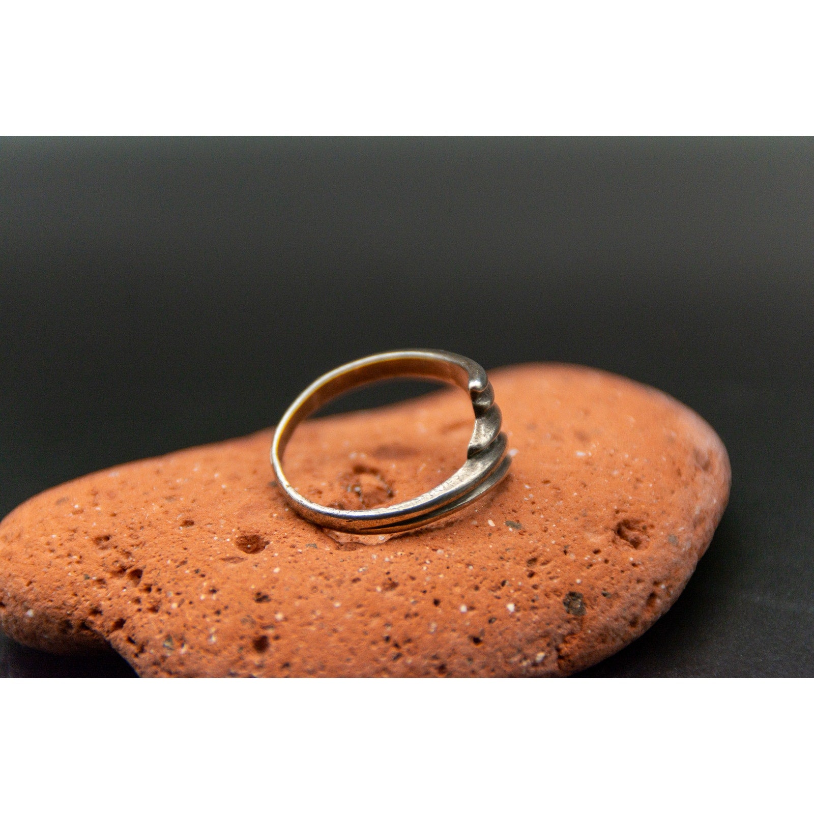 Vintage Modernist Wave Ring in Sterling Silver - Size 7.5