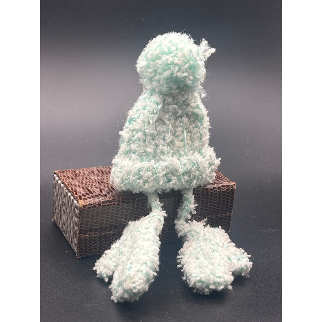 Vintage Handmade Yarn Hat and Mittens Brooch | Cozy Winter Novelty Pin