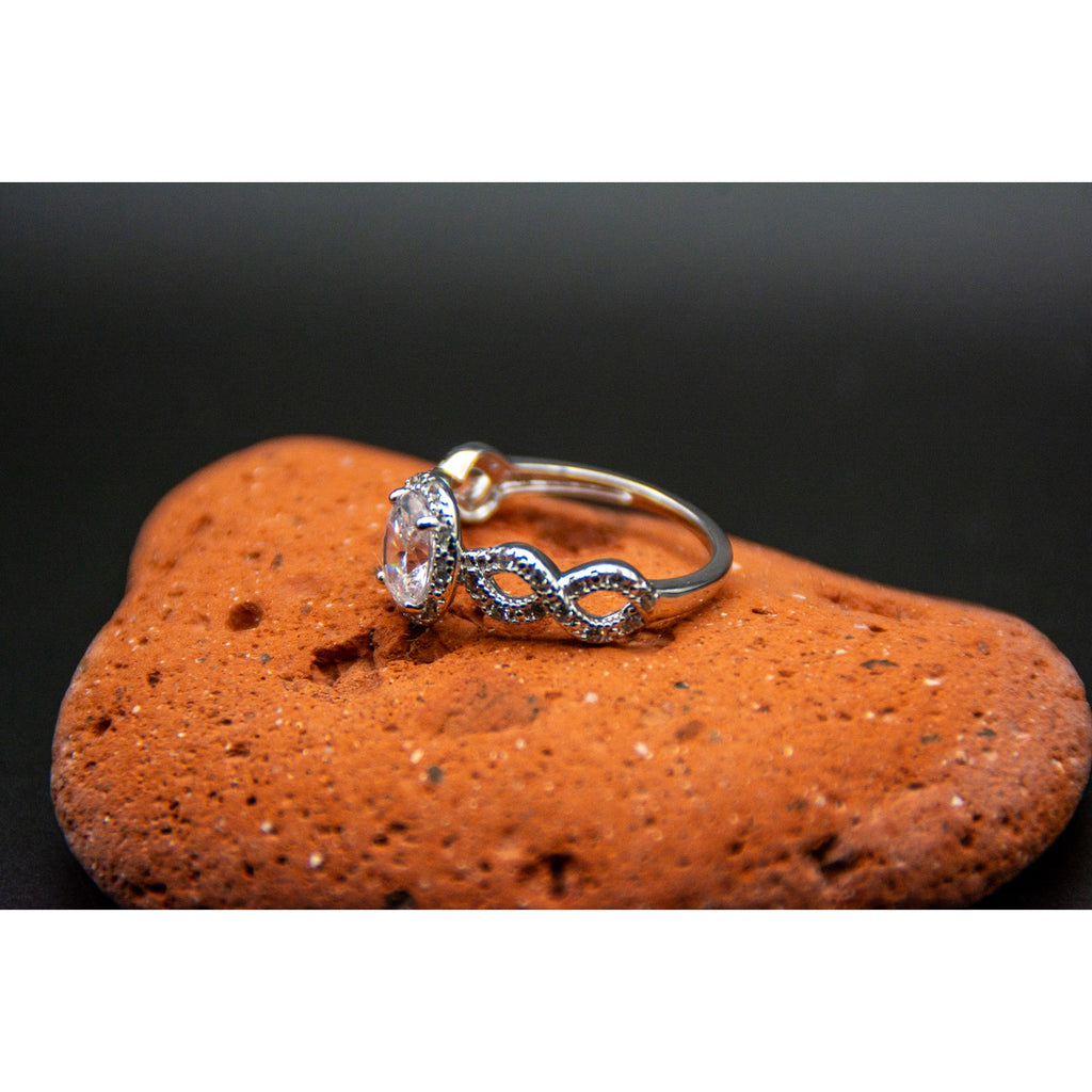 Vintage NVC Sterling Silver Oval Halo Infinity Band Ring Size 8