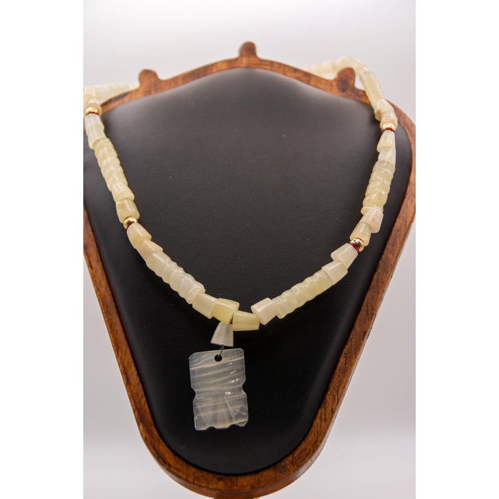 Vintage Quartz Pendant Necklace 16" - Carved Cream Beads - Gold Tone Accents - 38.1g Collar