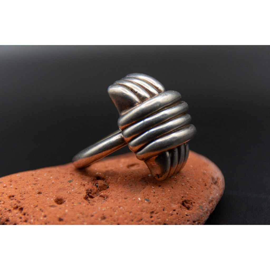 Modernist Knot Ring in 925 - Size 7 - 16g