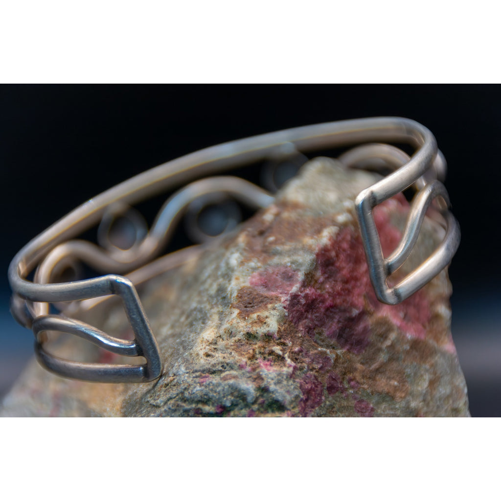 Vintage Wavy Sterling Silver Cuff - Mexican Taxco Style size 6.5