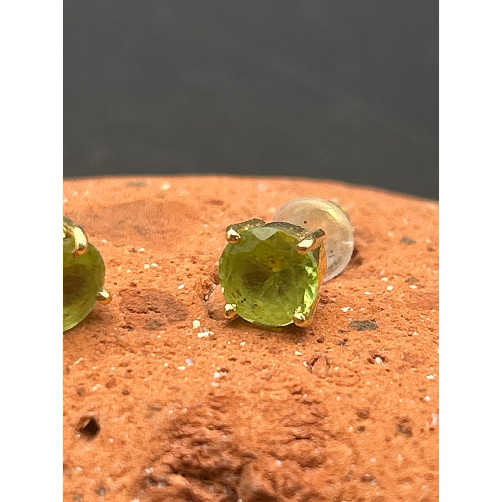 Vintage 3mm Gold Tone Peridot Green Stud Earrings August Birthstone