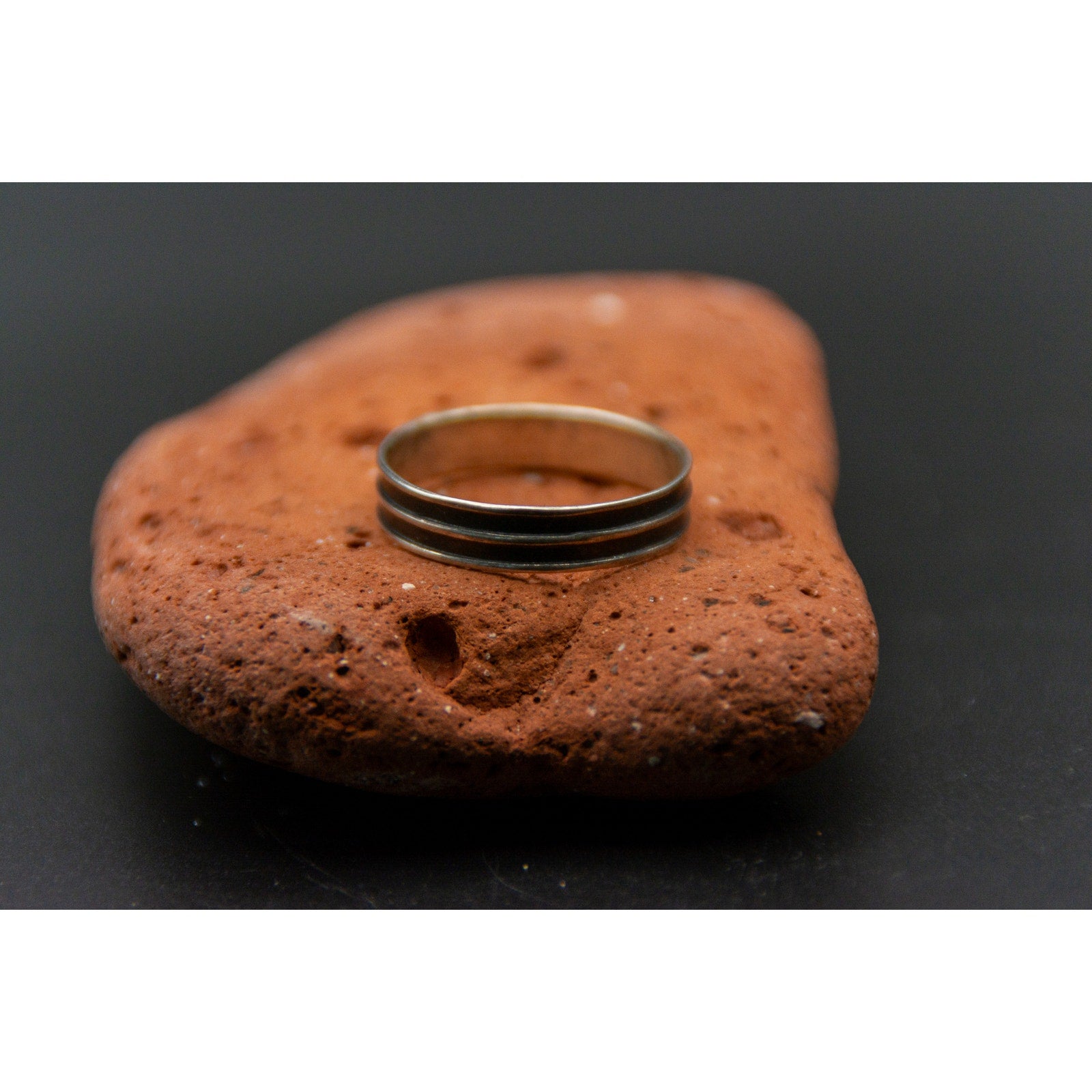 Vintage Minimalist Silver Band - size 9