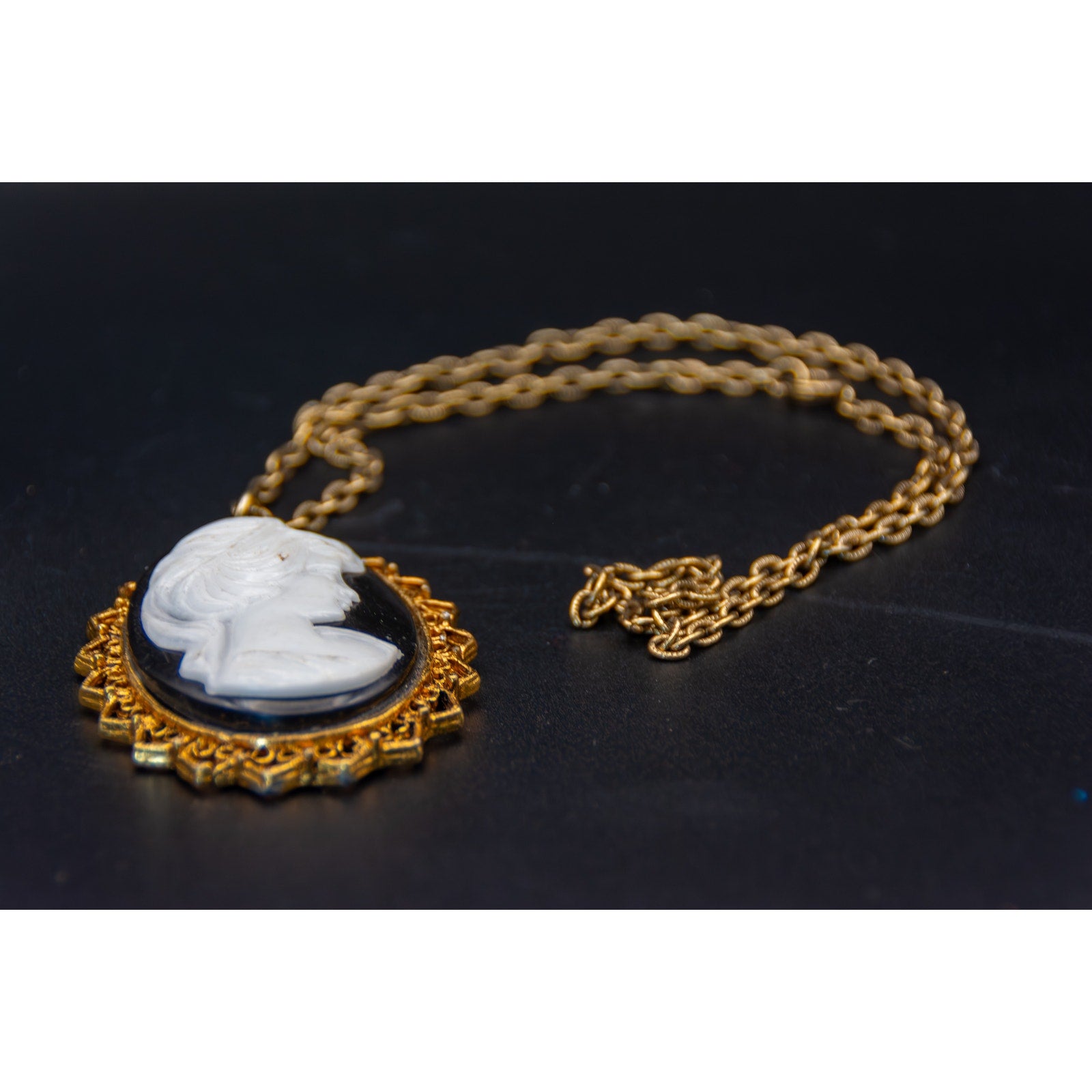 1950s Laurentian Manufacturing LJM Cameo Pendant with 18" Gold Tone Chain
