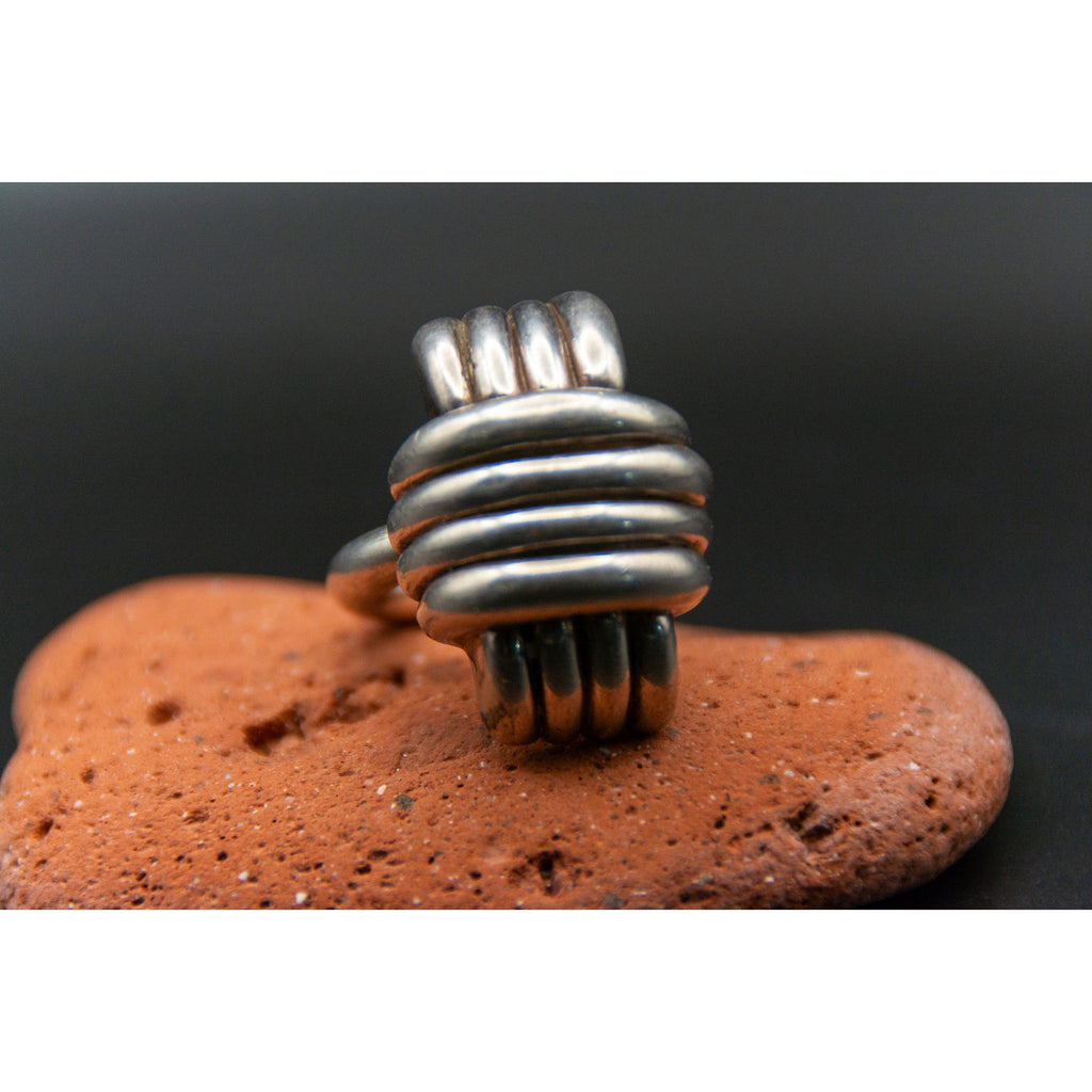 Modernist Knot Ring in 925 - Size 7 - 16g