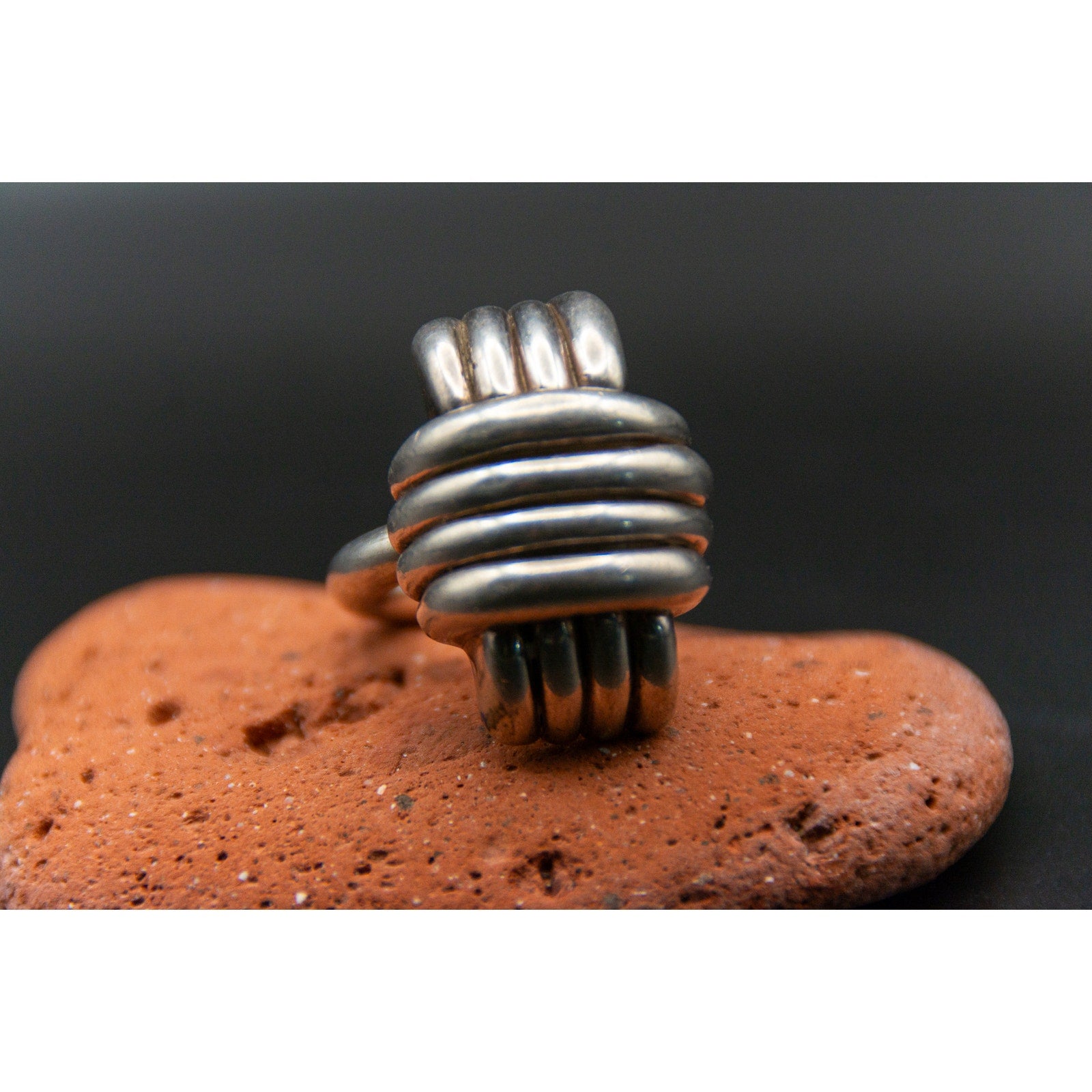 Modernist Knot Ring in 925 - Size 7 - 16g