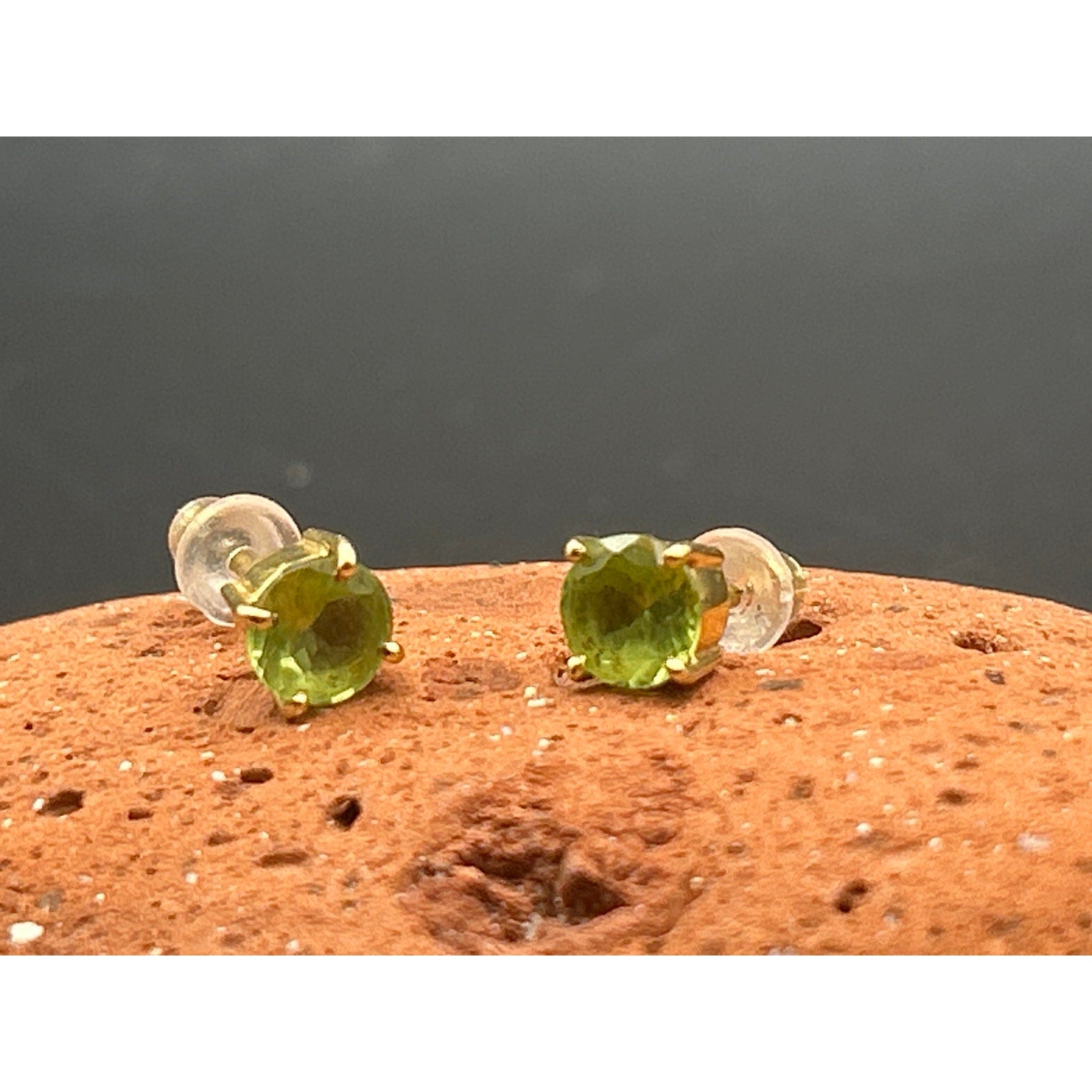 Vintage 3mm Gold Tone Peridot Green Stud Earrings August Birthstone