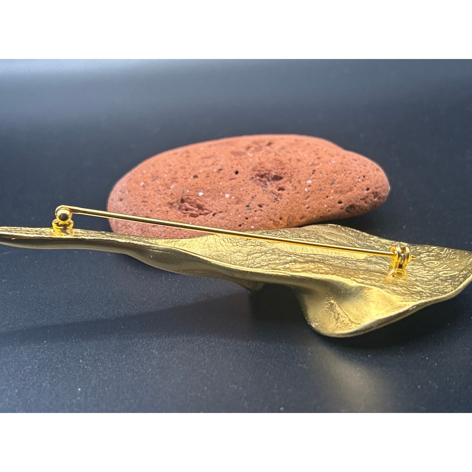 Vintage Doreen Ryan 1993 Calla Lily Brooch Gold Tone Sculptural Floral Pin DR 93