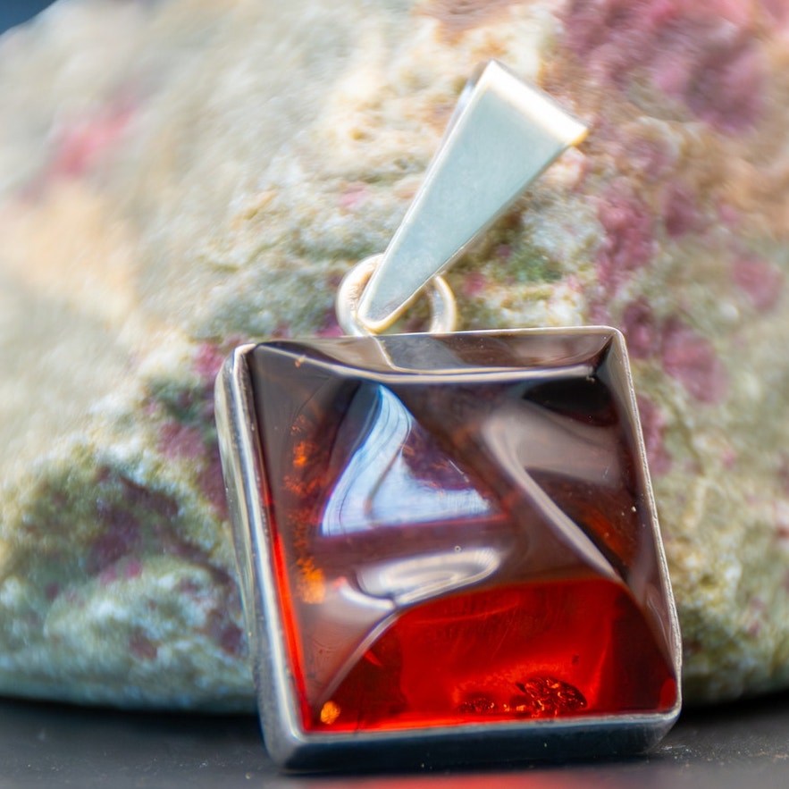 Beautiful Modernist Amber Pendant - Sterling Silver - Minimalist Look