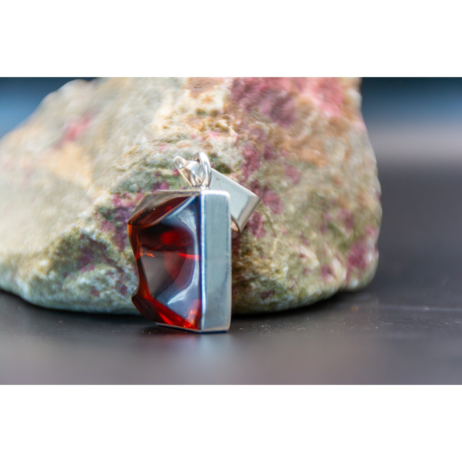 Beautiful Modernist Amber Pendant - Sterling Silver - Minimalist Look