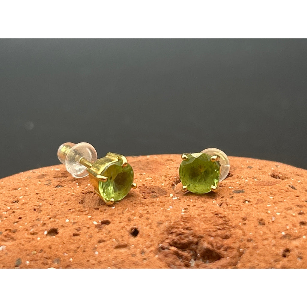 Vintage 3mm Gold Tone Peridot Green Stud Earrings August Birthstone