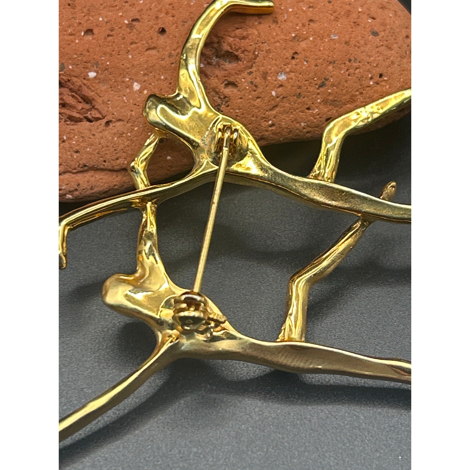 Vintage Modernist Dancing Couple Gold Tone Brooch Matte Polished Pin 3x3"