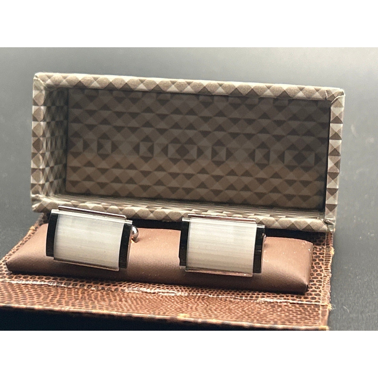 Vintage Mother of Pearl & Black Onyx Cufflinks | Retro Silver Tone Boxed Tux