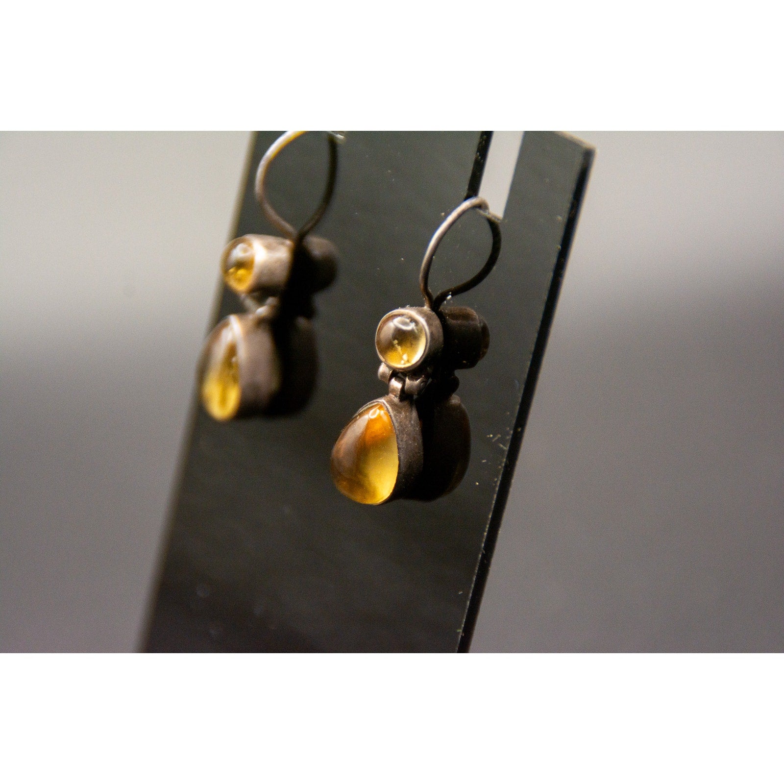 Vtg 925 Sterling Silver Citrine Cabochon Hinge Teardrop Dangle Hook Earrings