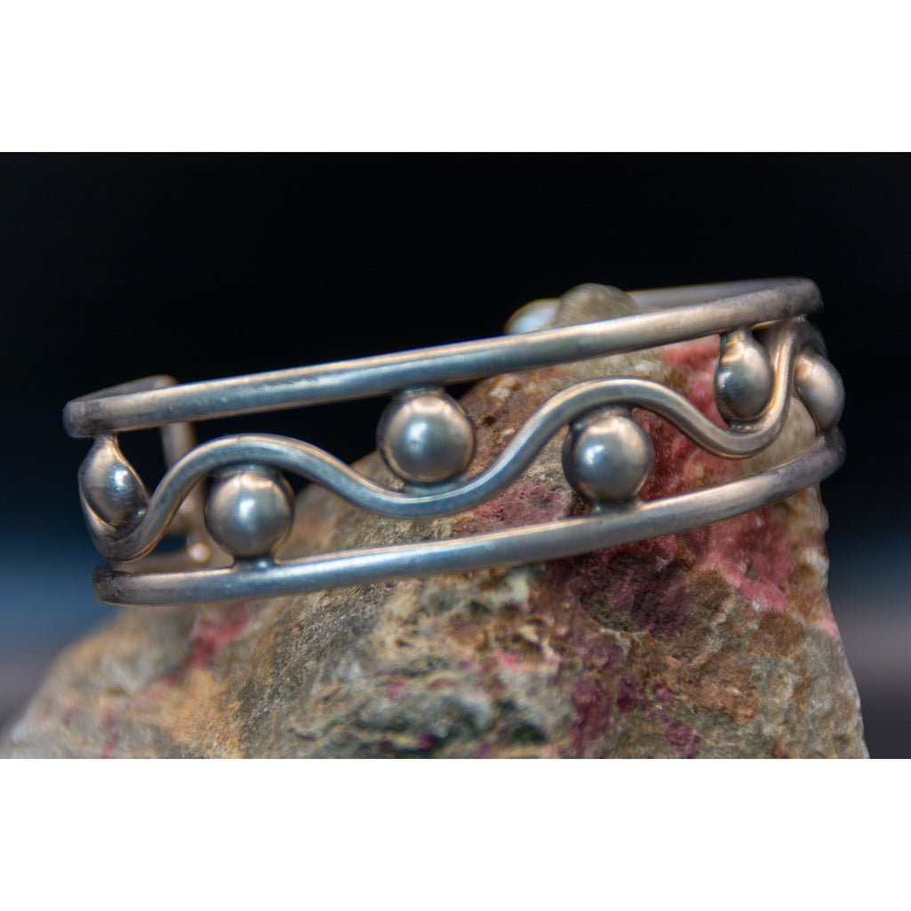 Vintage Wavy Sterling Silver Cuff - Mexican Taxco Style size 6.5