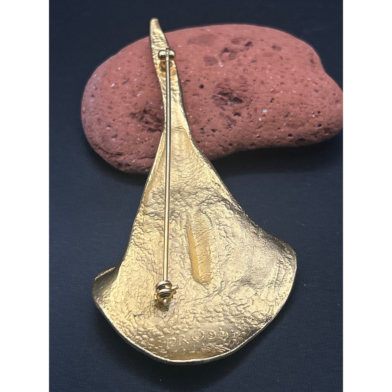 Vintage Doreen Ryan 1993 Calla Lily Brooch Gold Tone Sculptural Floral Pin DR 93