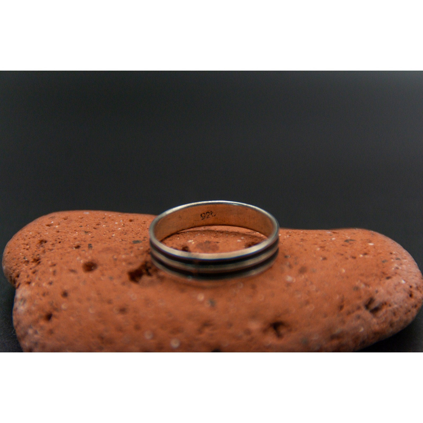 Vintage Minimalist Silver Band - size 9