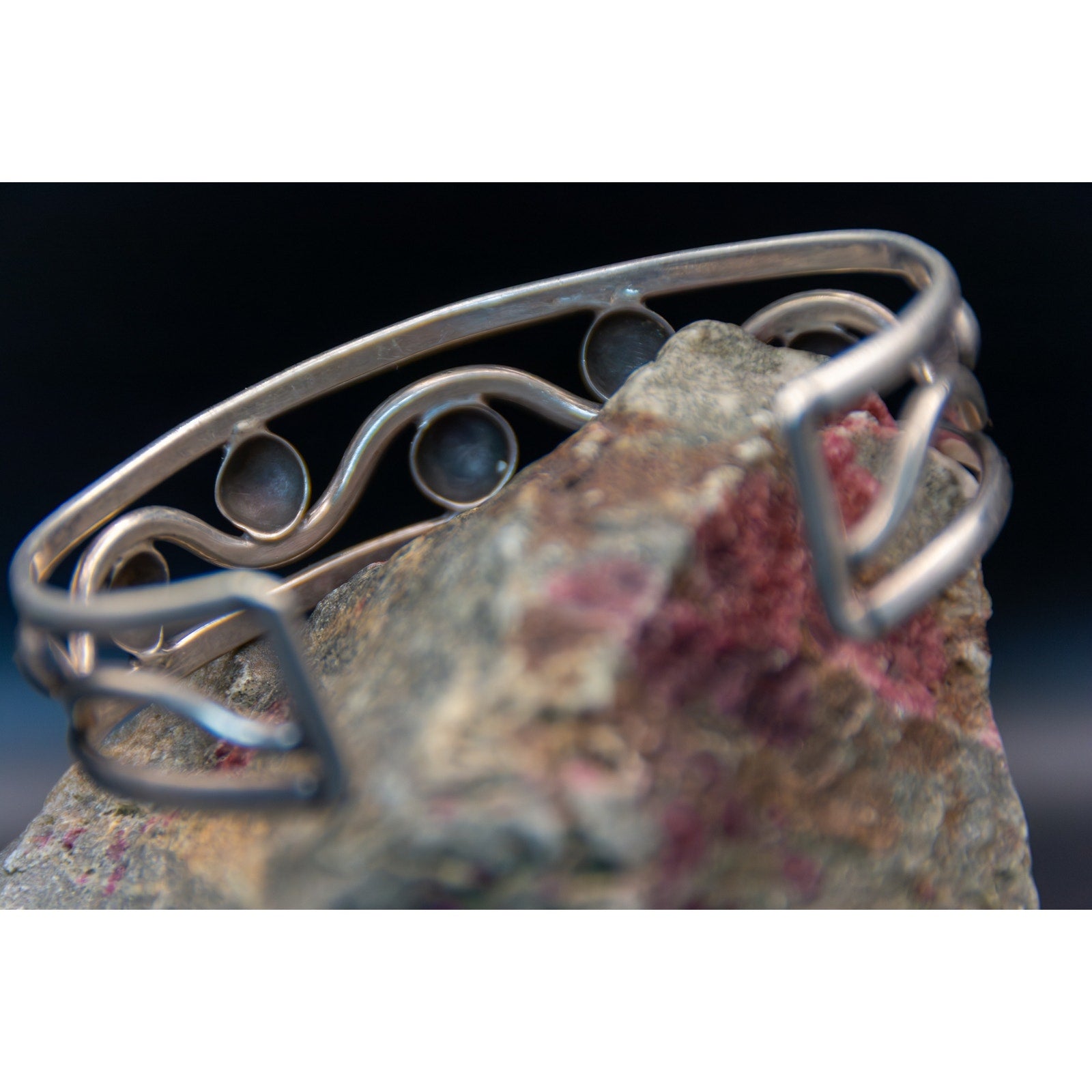 Vintage Wavy Sterling Silver Cuff - Mexican Taxco Style size 6.5